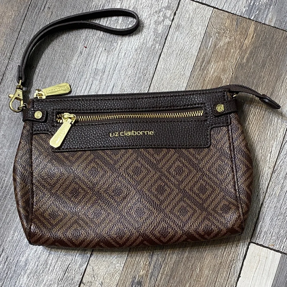 Liz Claiborne Brown Diamond Pattern Wristlet